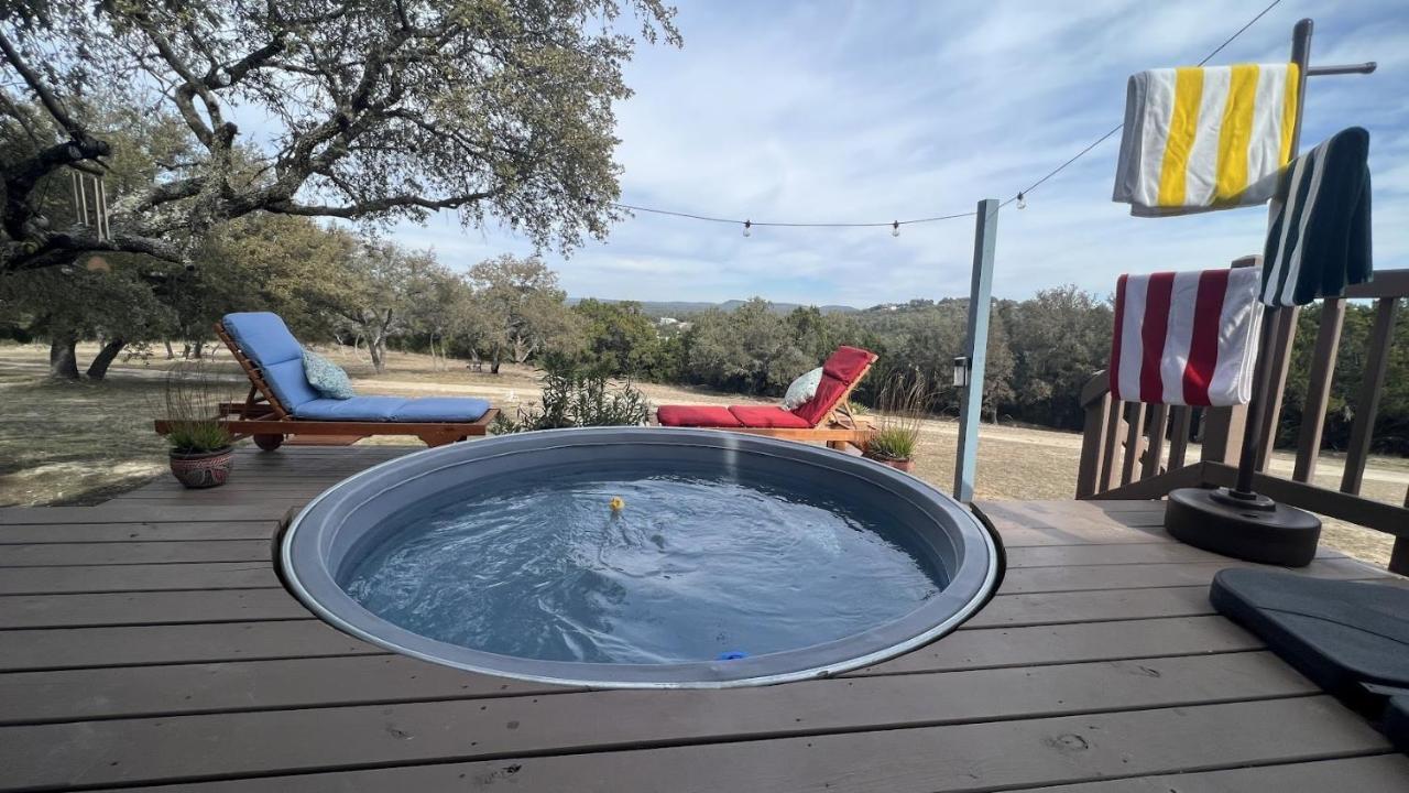 Hill Country Highland'S Bluebonnet Cottage マーブル・フォールズ エクステリア 写真